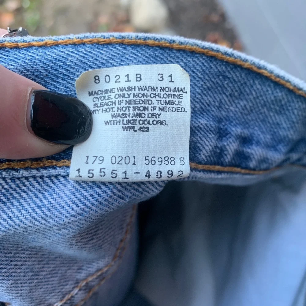 Vintage 2001 Levi’s 550 Relaxed Fit Tapered Leg - Picture 7 of 8